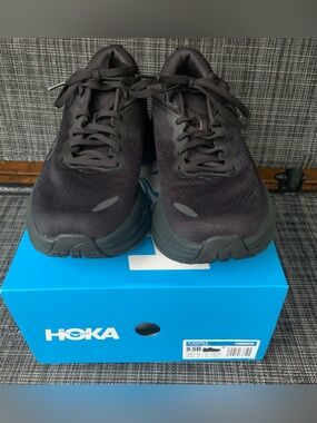 Size 9.5 Hoka Bondi 8 Black Running Shoes